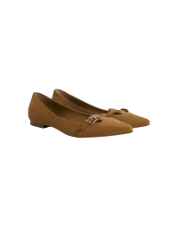 LAY-LOW: Tan suede flat pumps